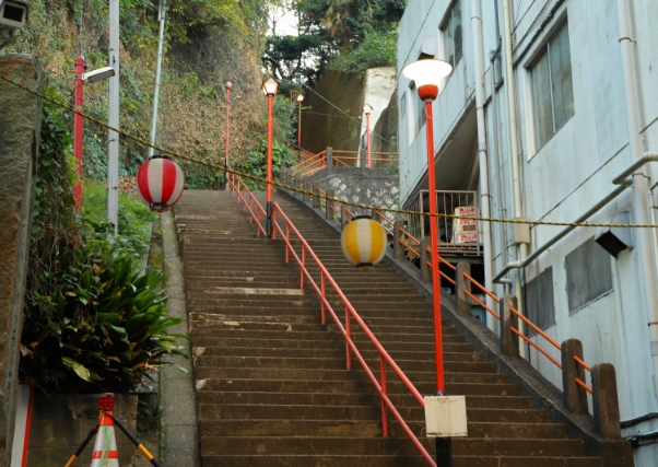 横須賀サブカル会館 外ロケ