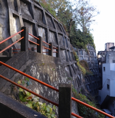 横須賀サブカル会館 外ロケ